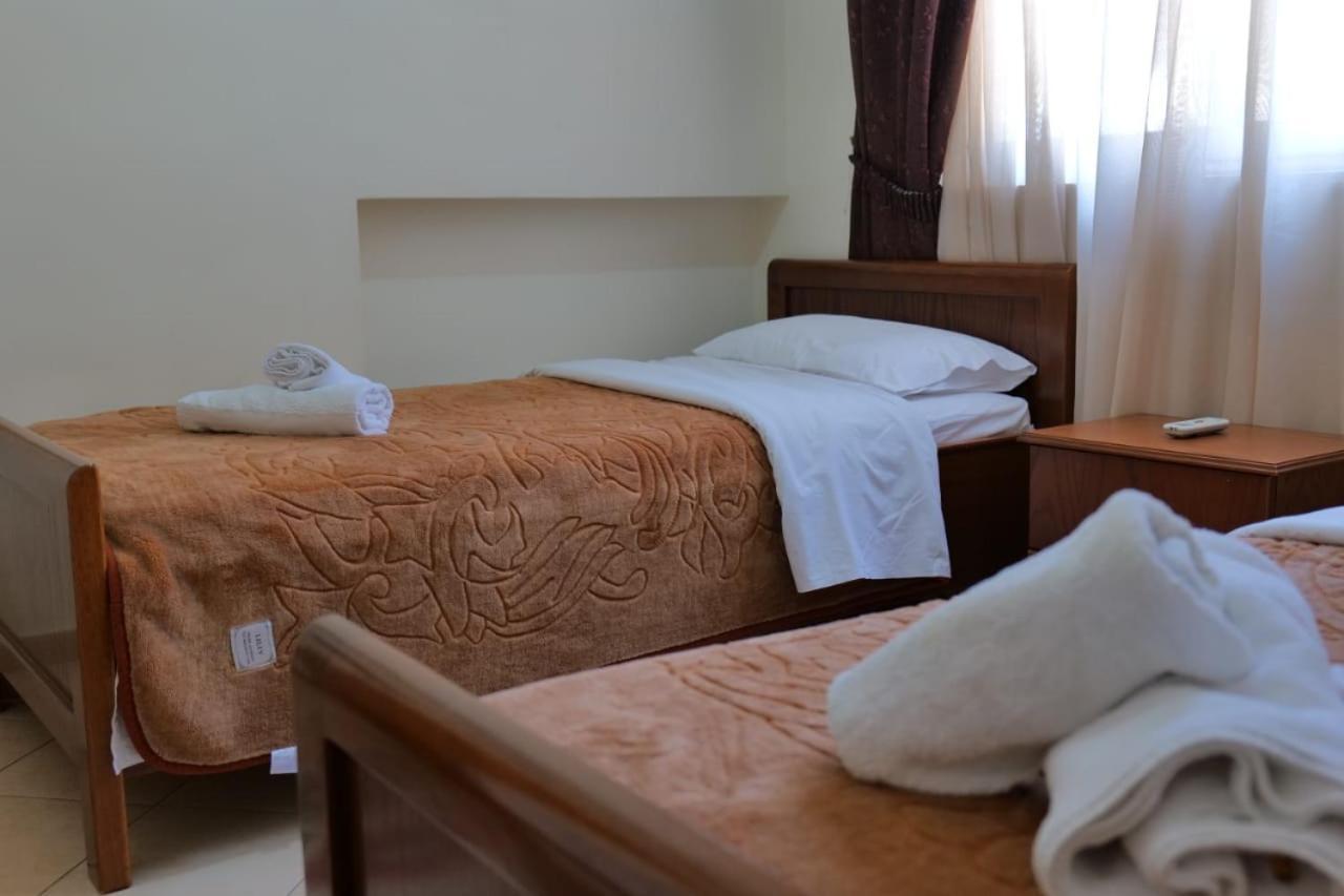 Hotel Veli Саранда Экстерьер фото